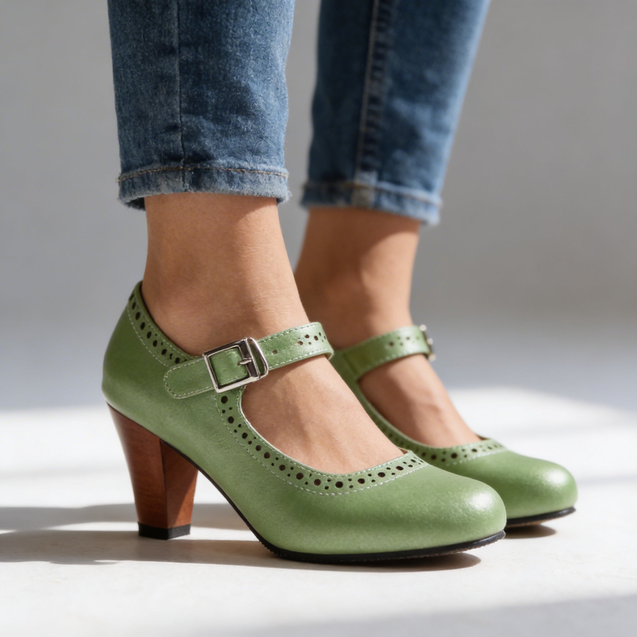 Corvin | Women's Mary Jane Block Heel Brogue Pump