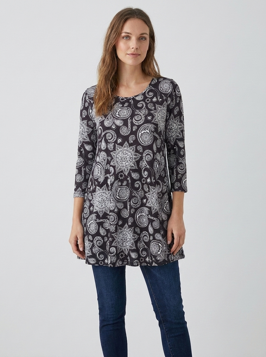 Mandala tunic in Monochrome Paisley colorway