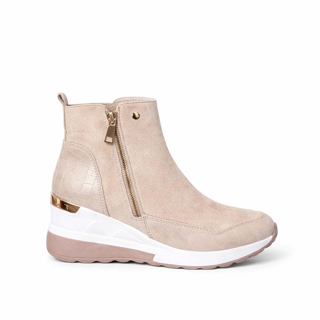 Maele | Women's Lace-Up Wide Fit Leather Boots
